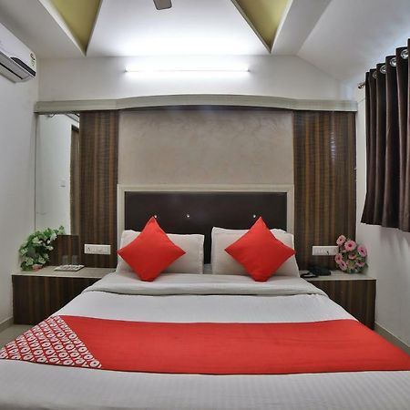 Hotel Sunstay Ahmedabad Exterior foto