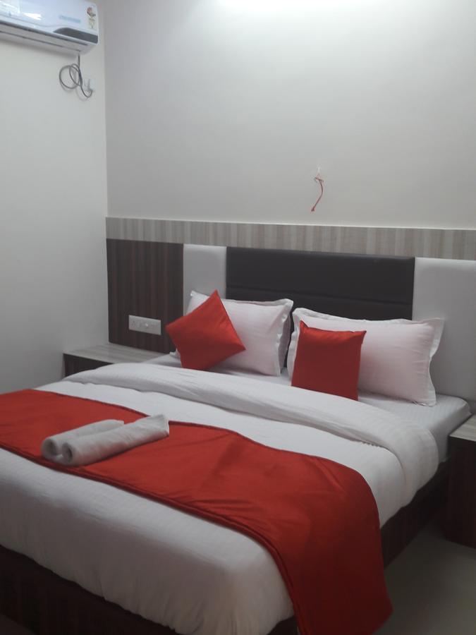 Hotel Sunstay Ahmedabad Exterior foto