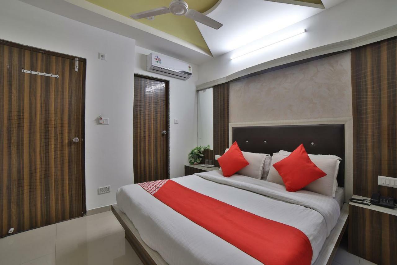 Hotel Sunstay Ahmedabad Exterior foto